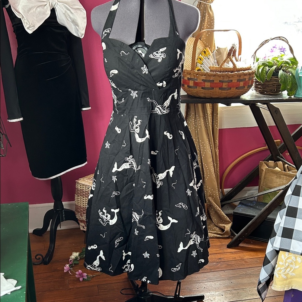 Chic Mermaid  Black and White Halter Dress